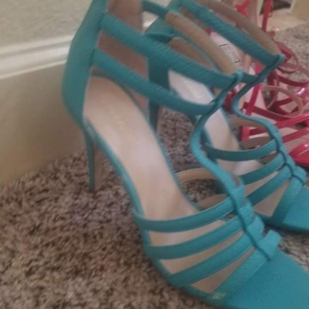 Shoedazzle Teal Heels
